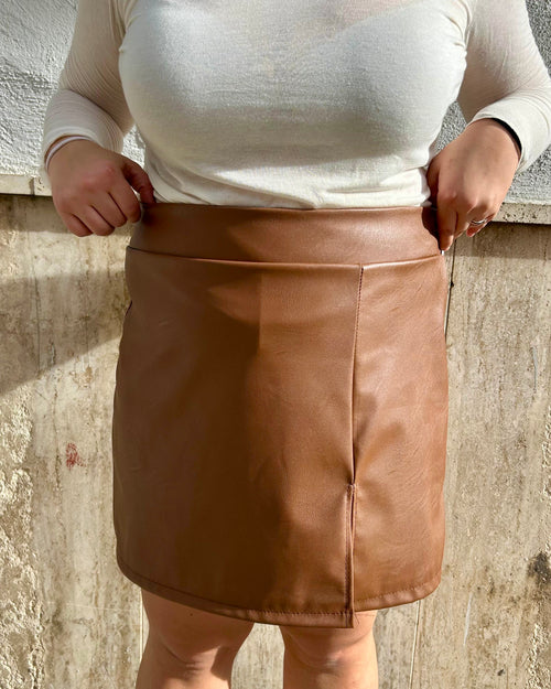 Curvy faux leather pant skirt